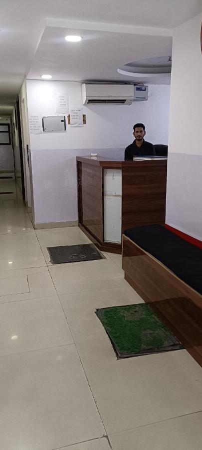 Hotel Cozy Cave Near Igi Airport Delhi Neu-Delhi Exterior foto
