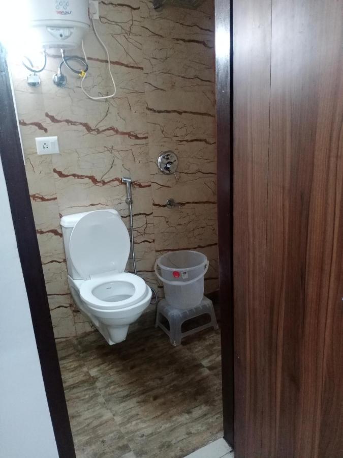 Hotel Cozy Cave Near Igi Airport Delhi Neu-Delhi Exterior foto