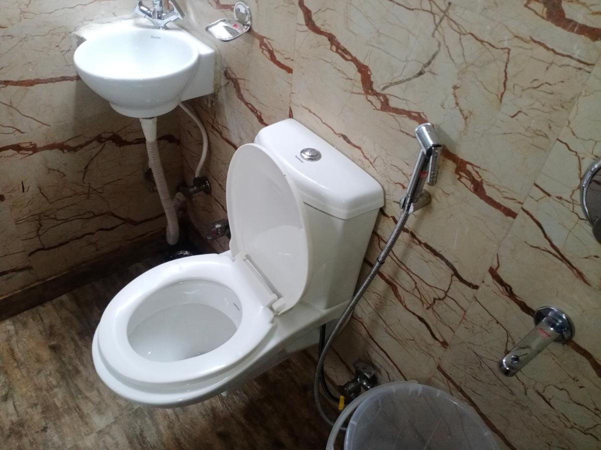 Hotel Cozy Cave Near Igi Airport Delhi Neu-Delhi Exterior foto