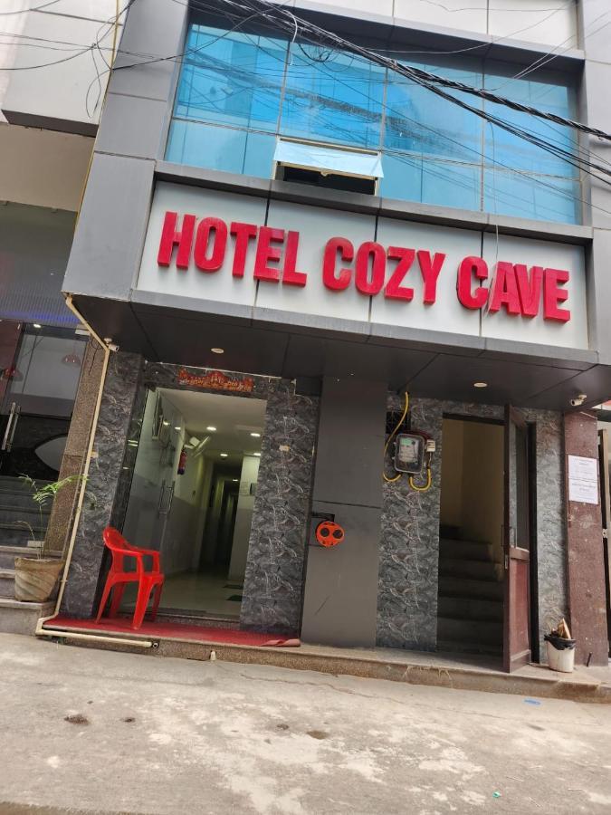 Hotel Cozy Cave Near Igi Airport Delhi Neu-Delhi Exterior foto