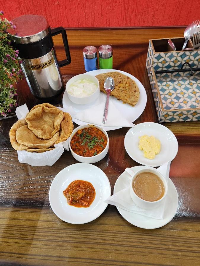 Hotel Cozy Cave Near Igi Airport Delhi Neu-Delhi Exterior foto